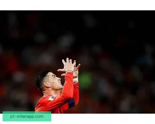 从关键进球到全场统治力深度回放C罗经典比赛瞬间解析与技术细节 从关键进球到全场统治力深度回放C罗经典比赛瞬间解析与技术细节