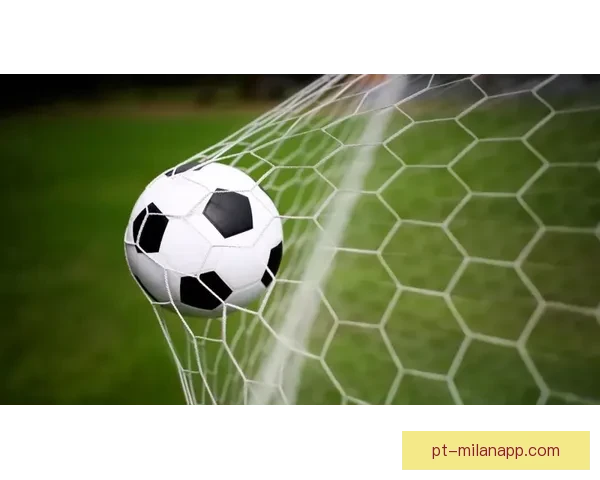 章鱼直播间足球赛事深度解析实时数据与球迷互动新体验全程陪伴